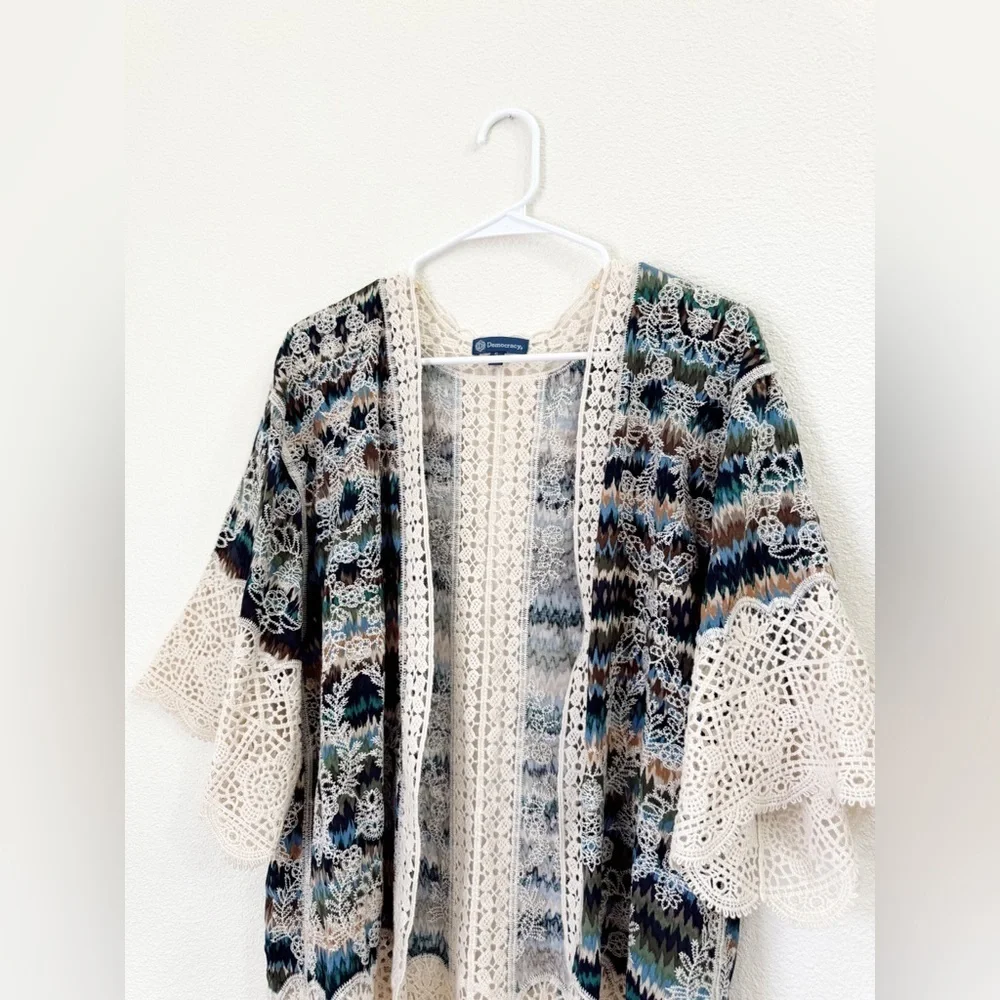 Democracy Boho Embroidered Crochet Lace Open Cardigan Poncho Women’s Size Small